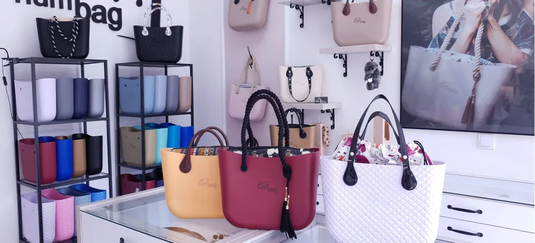 Register a free JustPayFor account and win a Humbag bag | Christmas promotion 2025